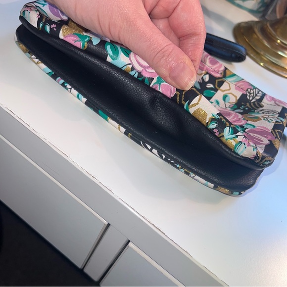 Betsey Johnson wristlet - Picture 3 of 6